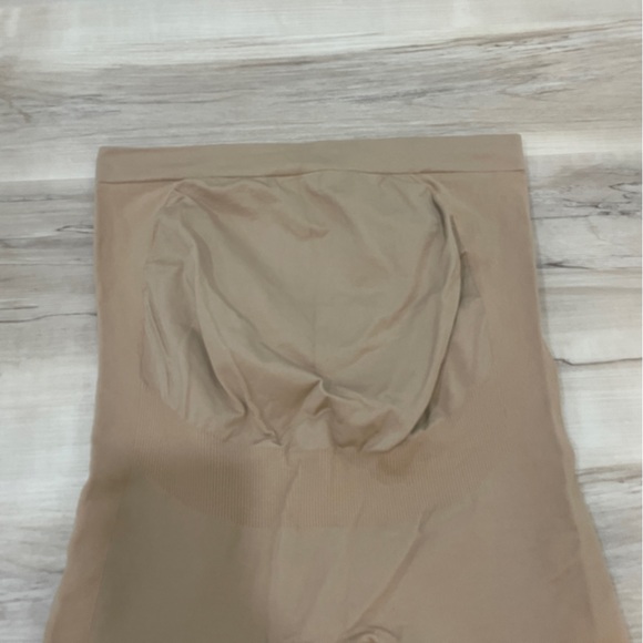 Isabel Maternity Shape wear Bike shorts Size Medium - Picture 5 of 7